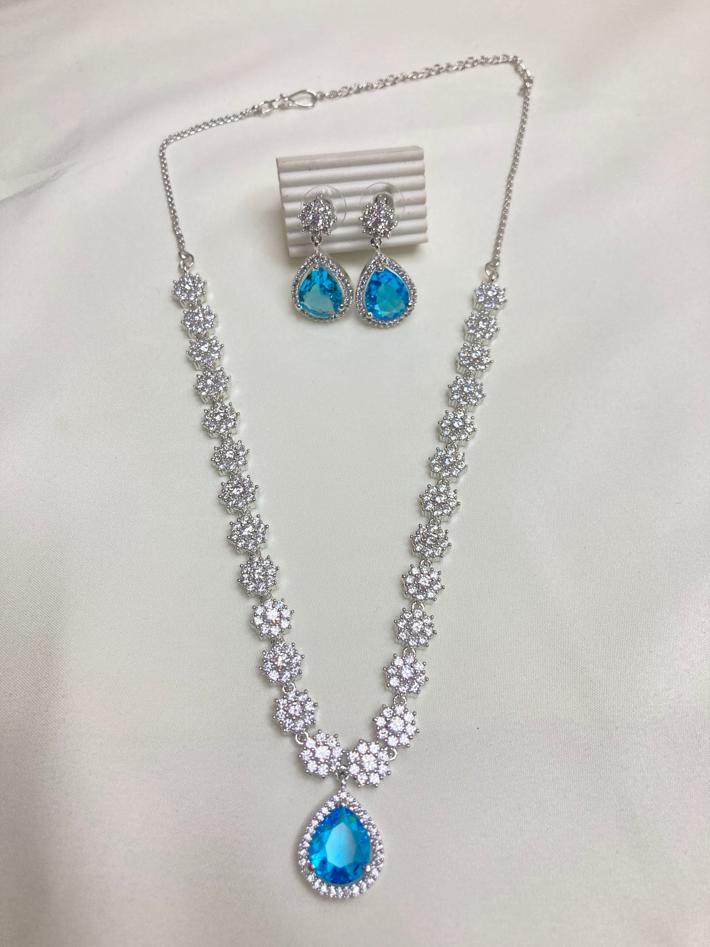 Aqua Lily Zirconia Jewellery Set