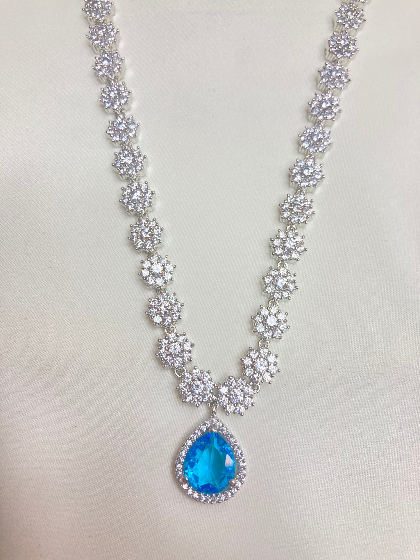 Aqua Lily Zirconia Jewellery Set