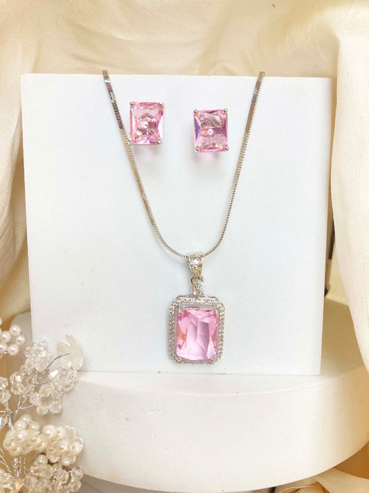 Crystal Pink Noor Pendent Set