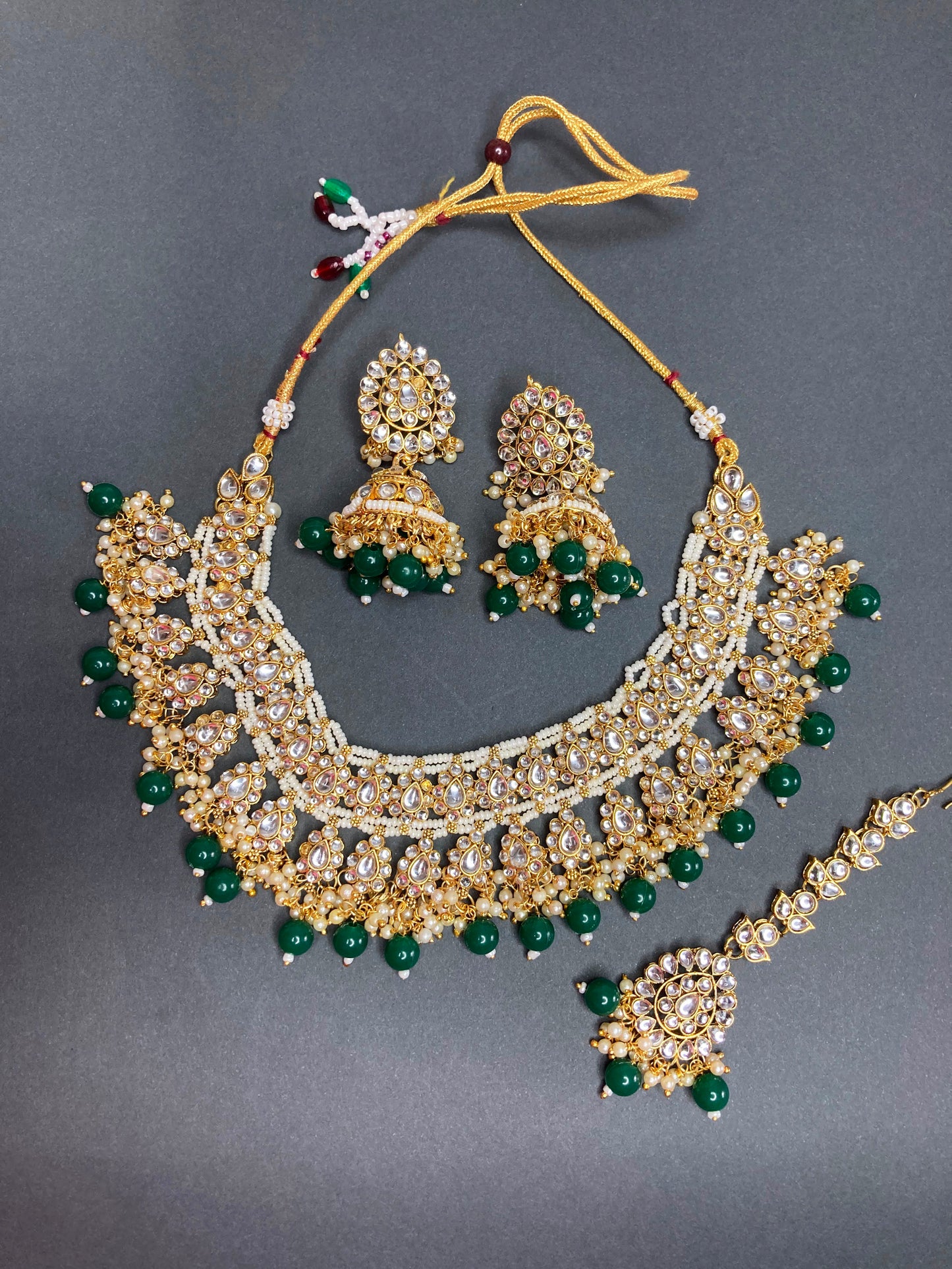 Emerald Avanti Jewellery Set