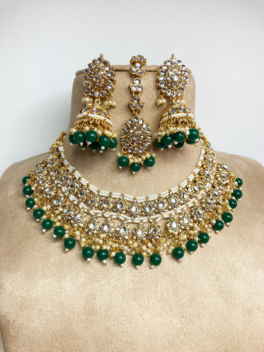 Emerald Avanti Jewellery Set