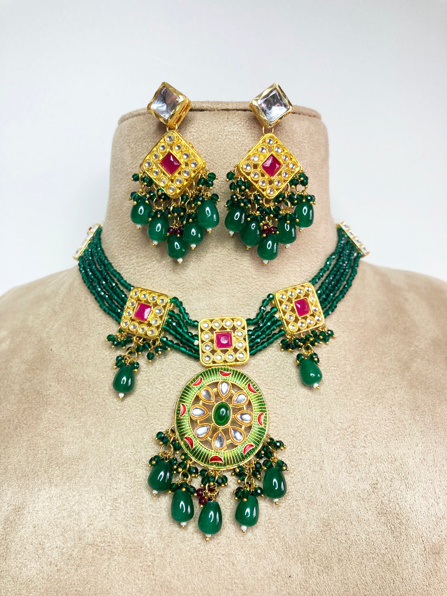 Emerald Mita Jewellery Set
