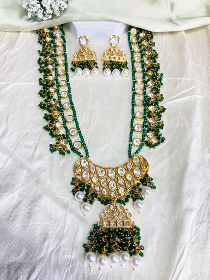 Emerald Priyalata Jewellery Set