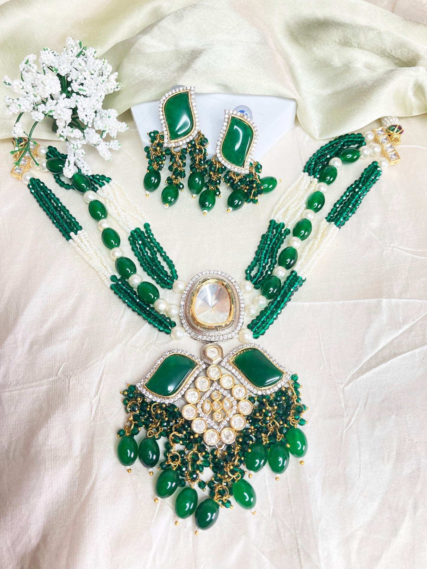 Emerald Promita Jewellery Set