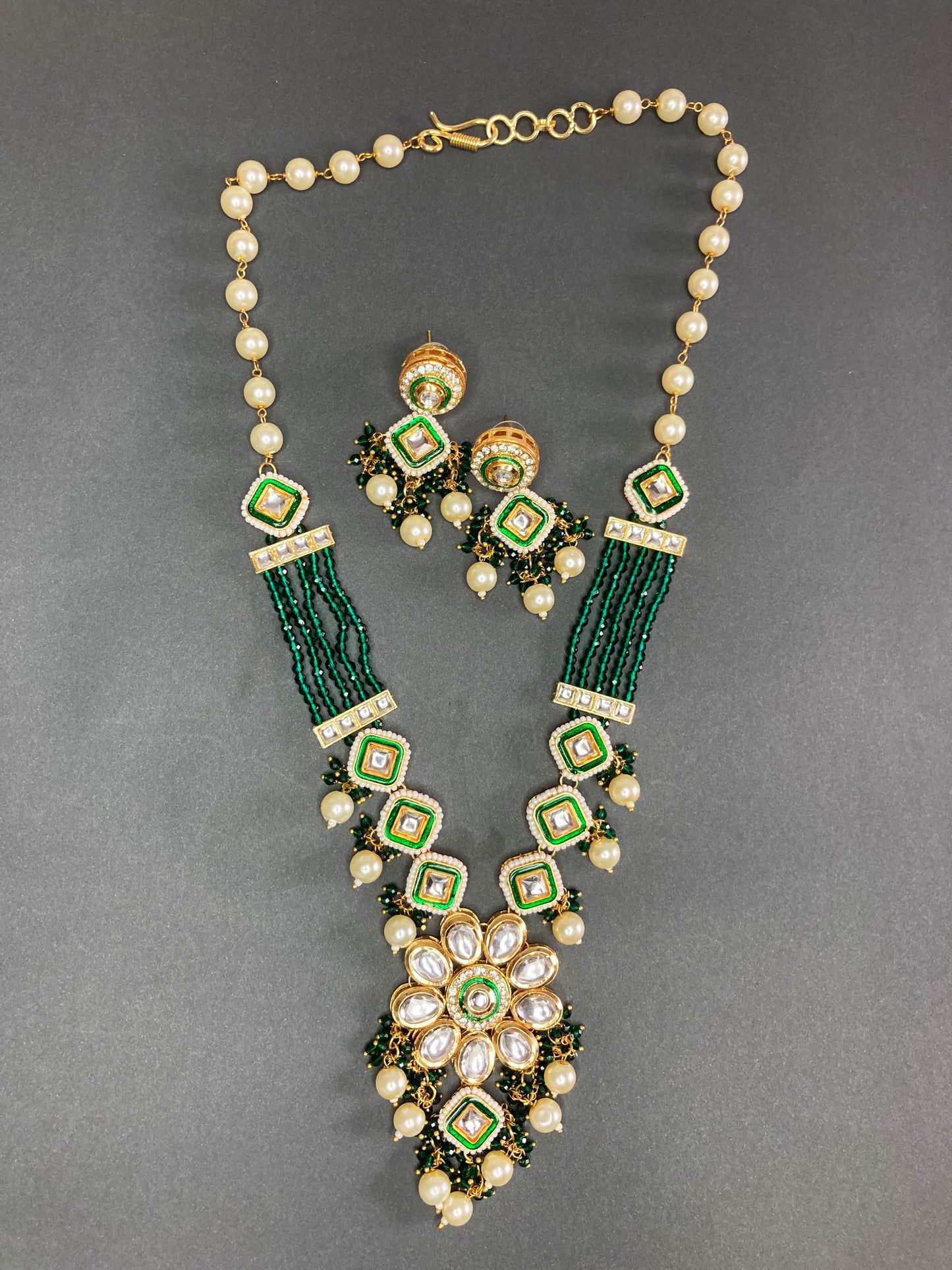 Emerald Suhani Jewellery Set