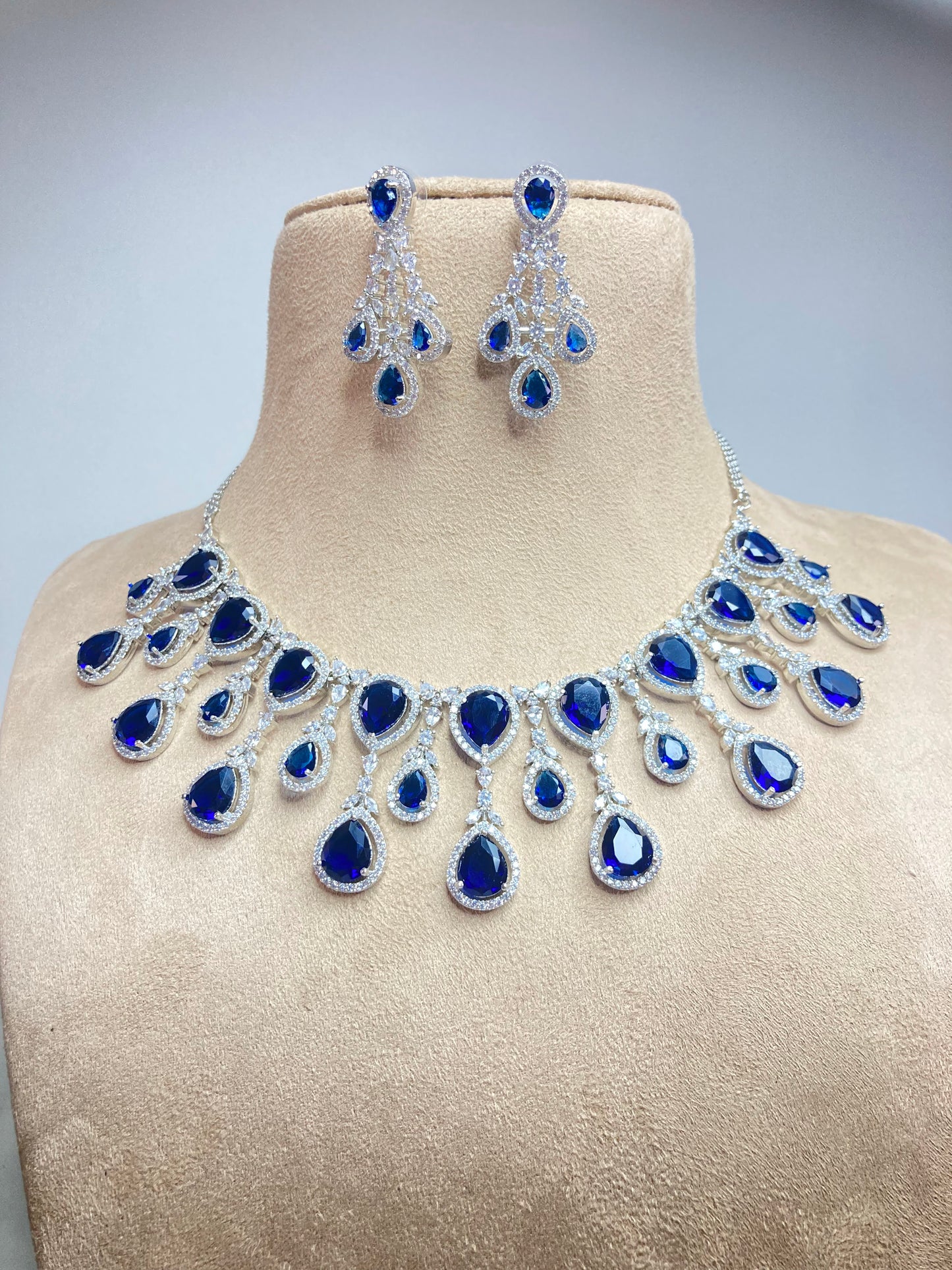 Blue Grace Zirconia Jewellery Set