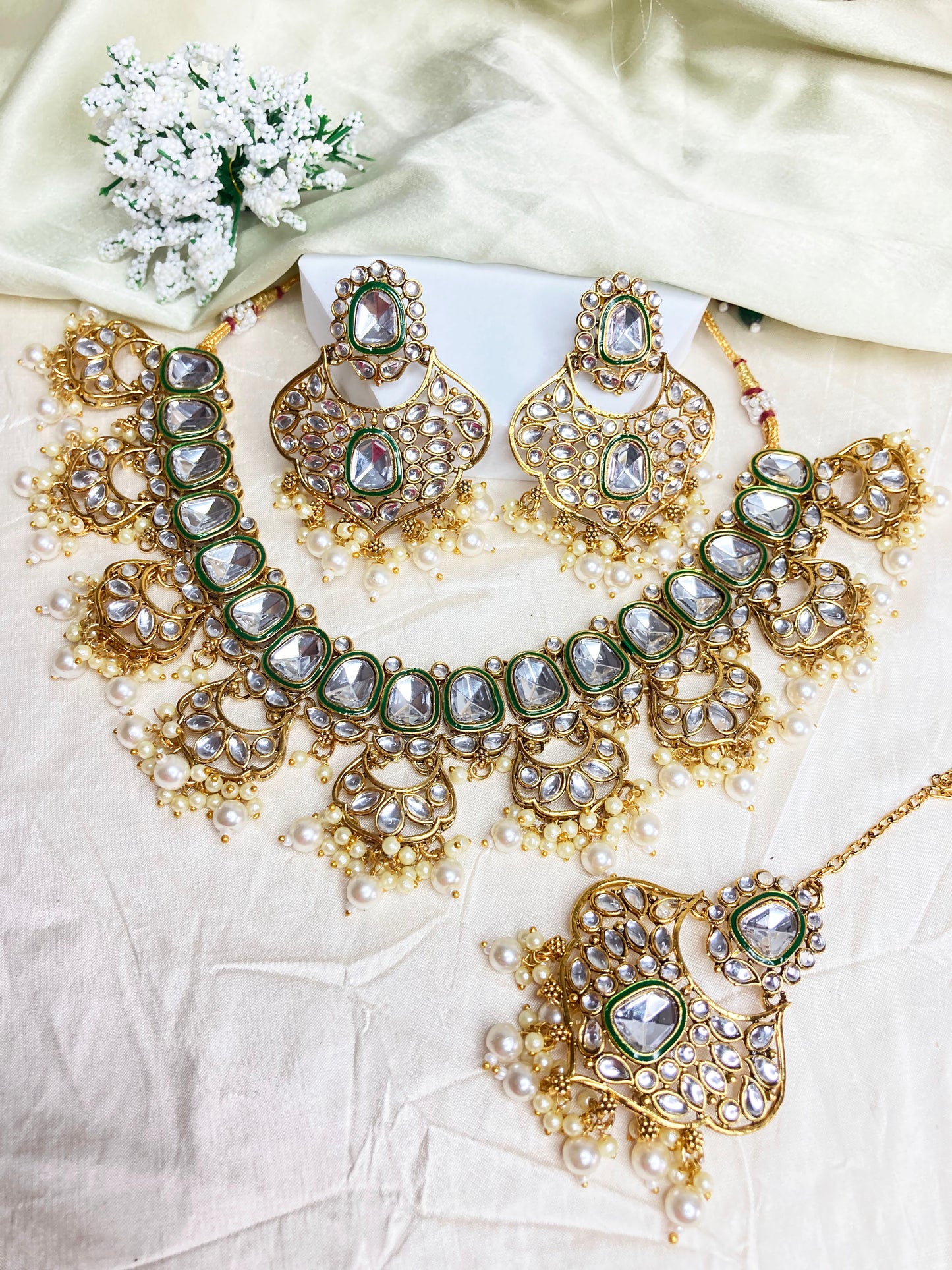 Ivory Nandini Jewellery Set