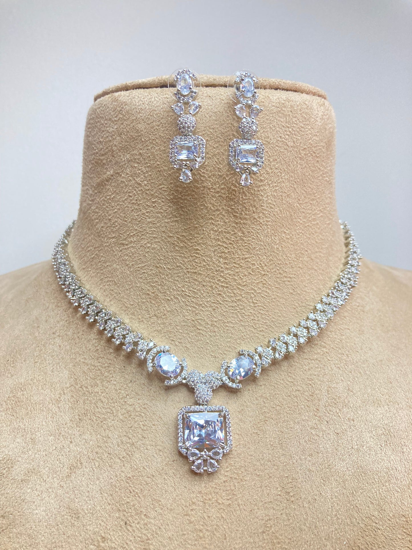 Silver Jennifer Zirconia Jewellery Set