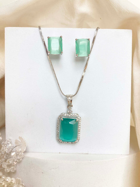 Mint Amita Pendent Set