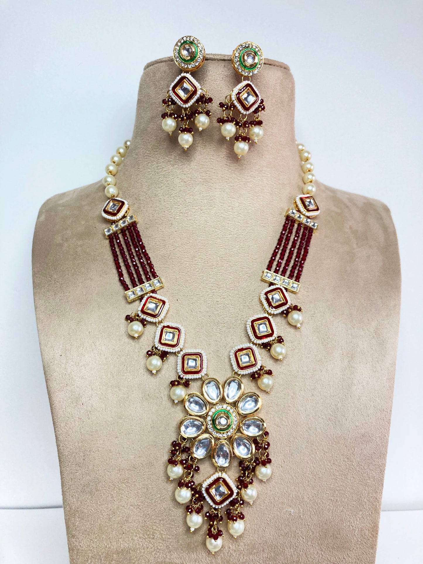 Red Suhani Jewellery Set