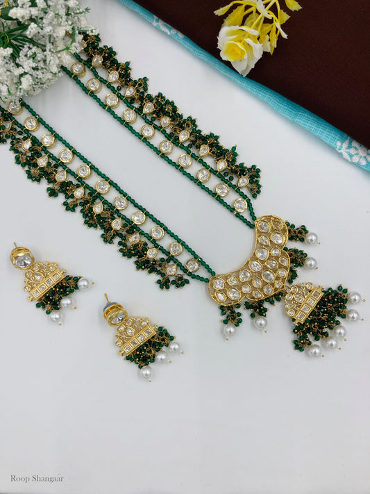 Emerald Priyalata Jewellery Set