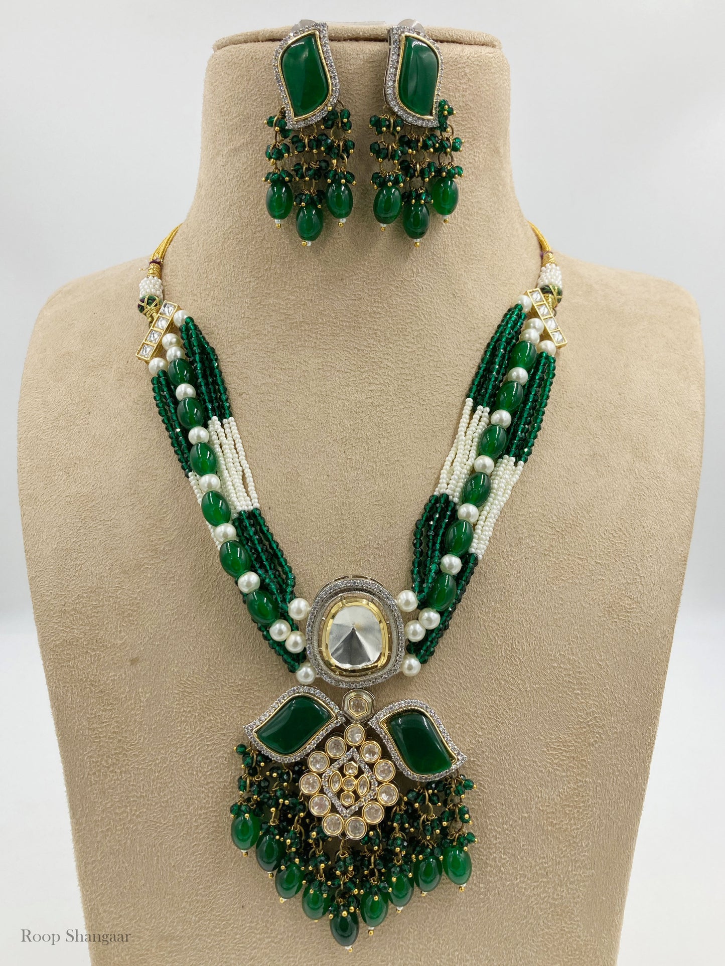 Emerald Promita Jewellery Set