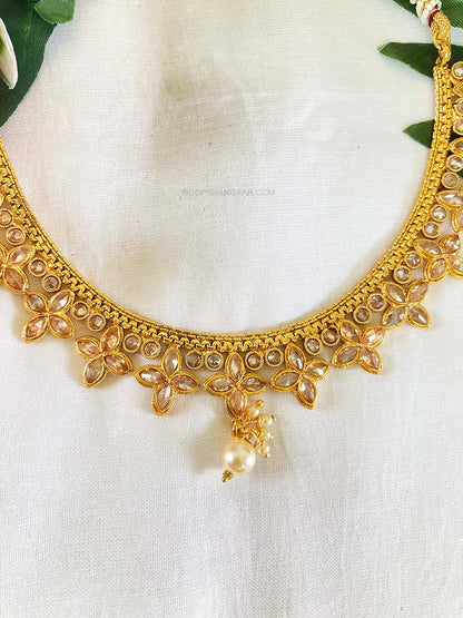 Golden Aprna Jewellery Set