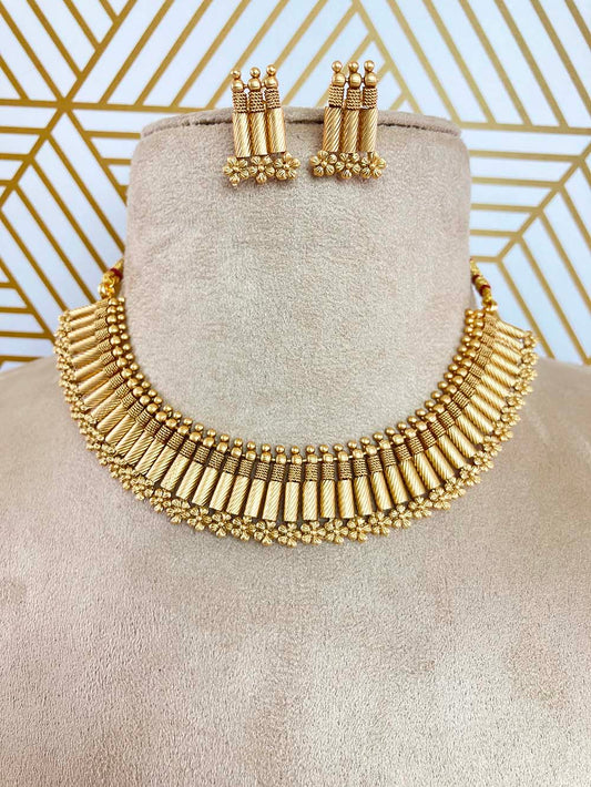 Golden Kiya Jewellery Set